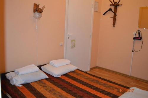 Central Park Rooms - image 5