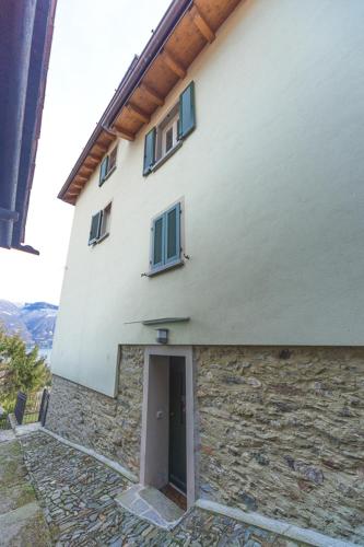 Casa Amarilla