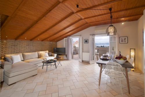 M house luxury suites in Lixouri