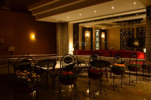 Home Inn Hotel Suites photo 2