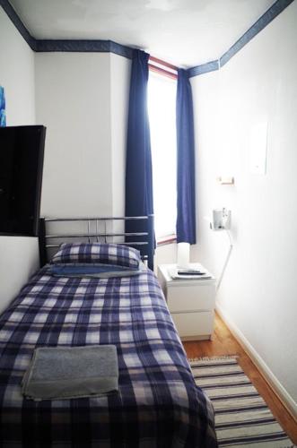 Abbey Lodge Guest House - image 3