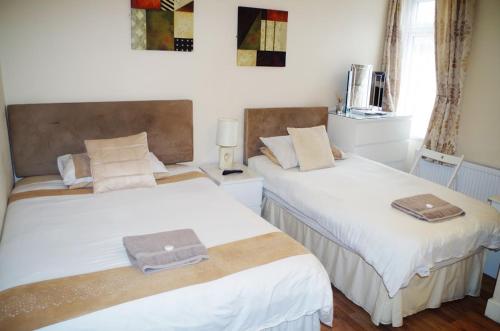 Abbey Lodge Guest House - image 5