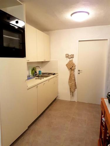  Apartments with a parking space Dol, Hvar - 14643 in Dol