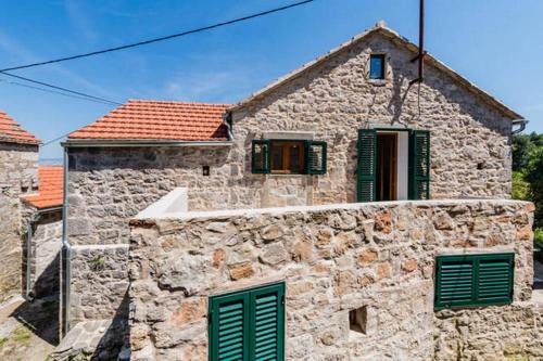  Apartments with a parking space Dol, Hvar - 14643 in Dol