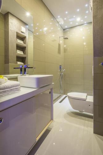 Luxury villa with a swimming pool Stobrec, Split - 14700, Split (photo 5)
