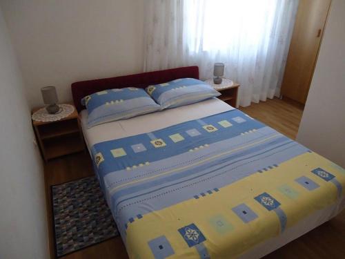 Seaside holiday house Vinisce Trogir - 14704 - image 2