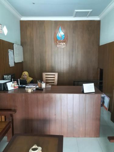 Front desk [24-hour]
