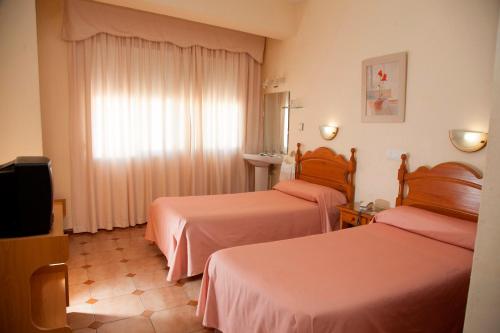 Hostal Paris in ลาลิเนียเดลาคอนเซพเซียน