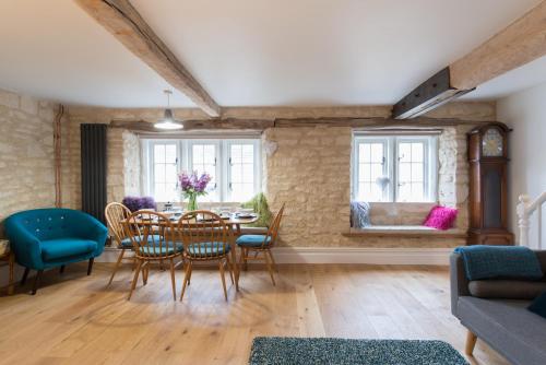 Upper Flat, The Manse, Painswick 1