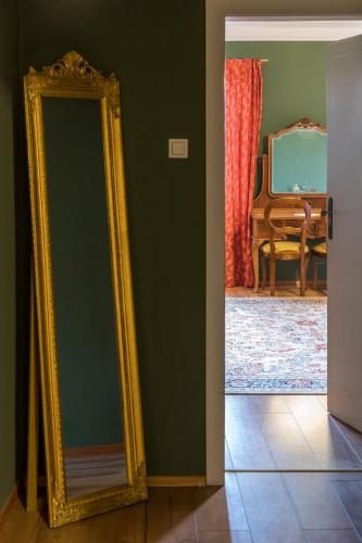 Hotel Nibelungenhof - image 3