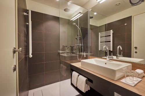 HYPERION Hotel Hamburg City, Trademark Collection by Wyndham Room Type - Business Double Room
