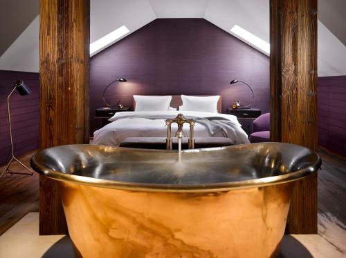 The Emblem Prague Hotel Room Type - Exclusive Suite with Lounge and Wellness Access