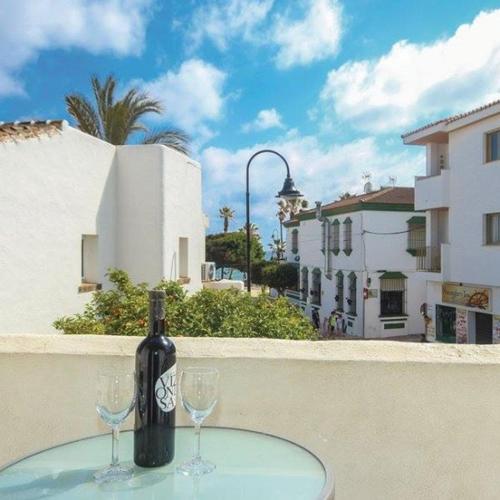 1½ min. walk from the beach