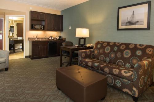 Comfort Inn - image 2