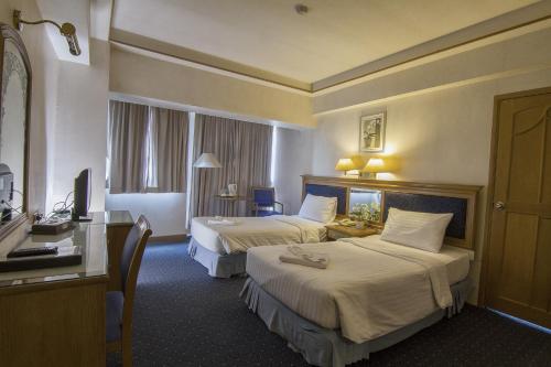 room detail thumbnail 1