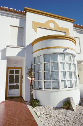  The Hangfive House in Baleal
