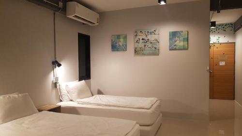 Non@Chiang Mai Room Type - Twin Room with Balcony and Shared Bathroom