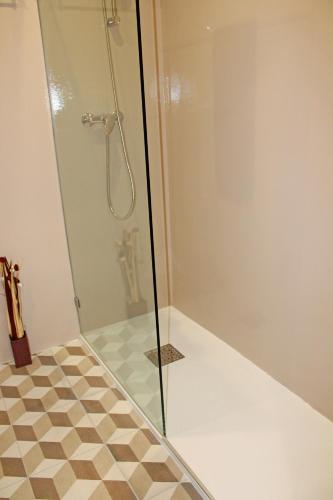 Lunar Guest House - image 13
