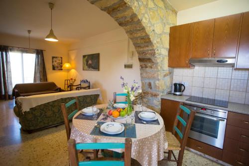 Kitchen, George Houses in Pendakomo