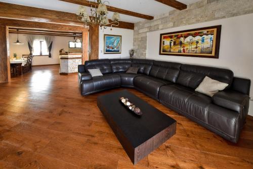 Villa Dub - image 2