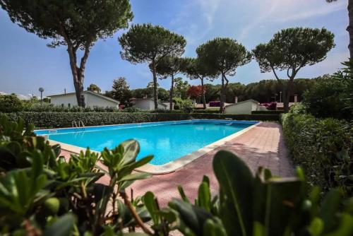  Villetta nel verde con piscina, Pension in Paestum bei Foce del Sele