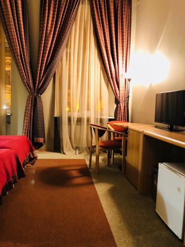 Egoeast Hotel - Photo 2