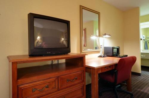 Americas Best Value Inn & Suites Yukon Oklahoma City