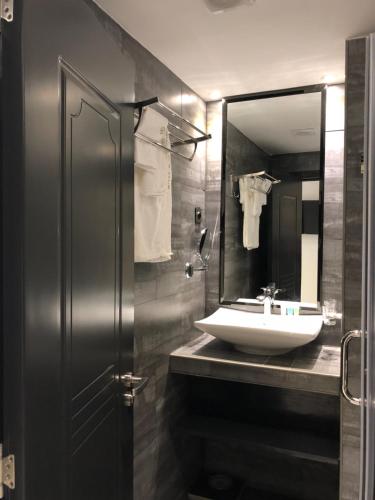 Hotel M'LYS