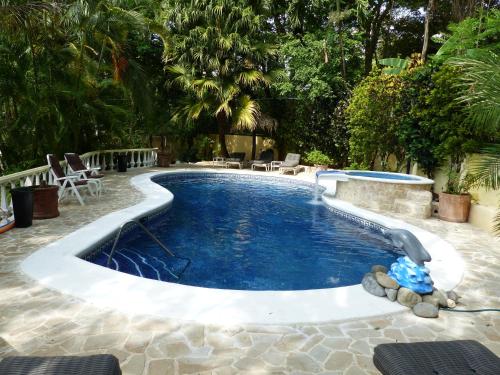 Swimming pool, Hotel Villa Romantica in Quepos