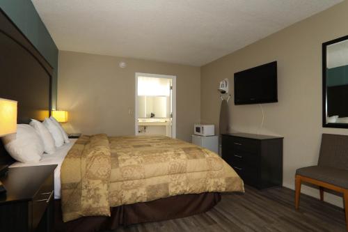 Executive Inn - Panama City Beach