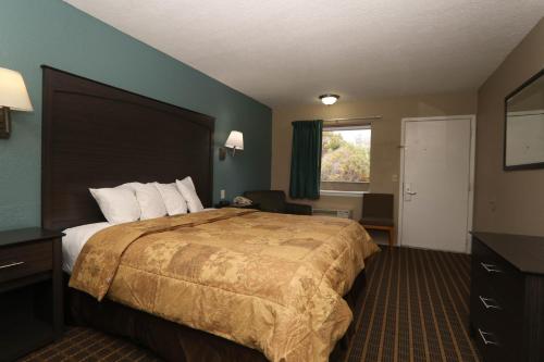 Executive Inn - Panama City Beach