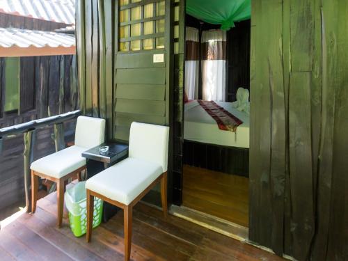 Balcony/terrace, Leaf House Bungalow in Pra Ae Beach