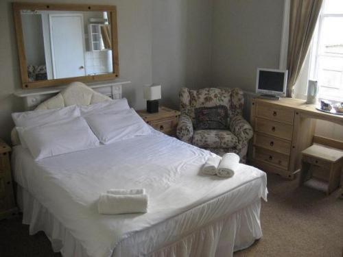 The Queensbury Hotel - image 7