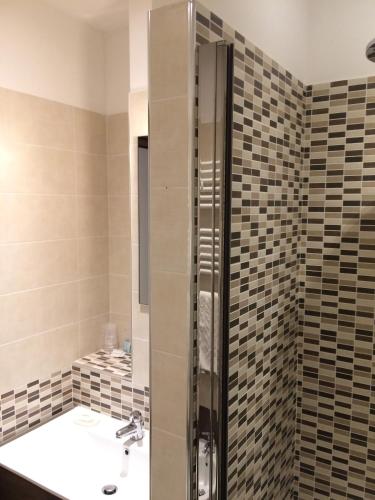 Kings Of Rome Apartments - image 6