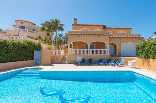 Villa with Private Pool room in Villa Chris best area of Calpe - by Holiday Rentals Villamar
