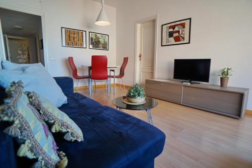 Barcelona4Seasons II - image 8