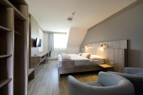 Deluxe Double Room with Shower