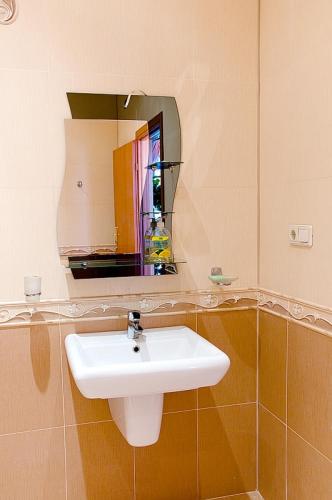 Hotel 8th Mile - image 13