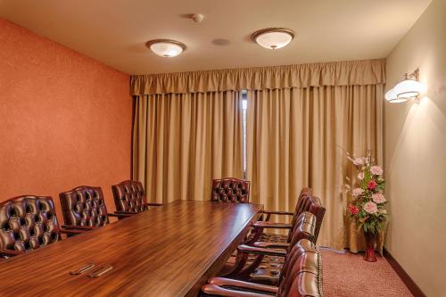 Wellness Hotel Borovica - image 4