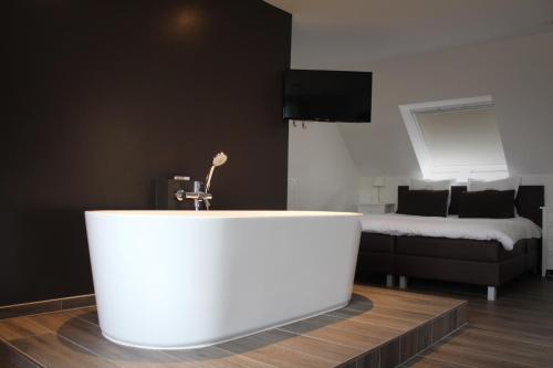 Badkamer, B&B Villa Verde in De Haan