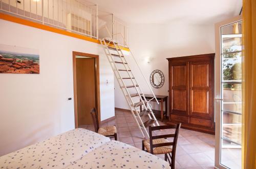 4 twin beds