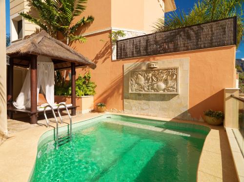 Royal Garden Villas & Spa Luxury Hotel - image 2