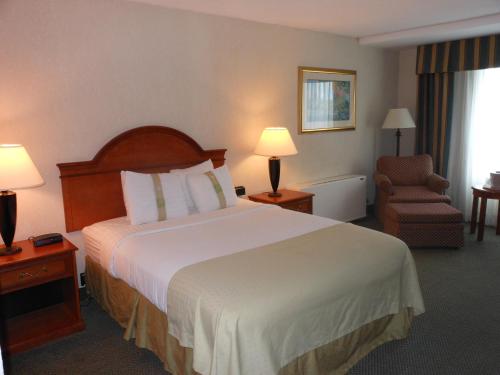 Holiday Inn South Burlington - image 3