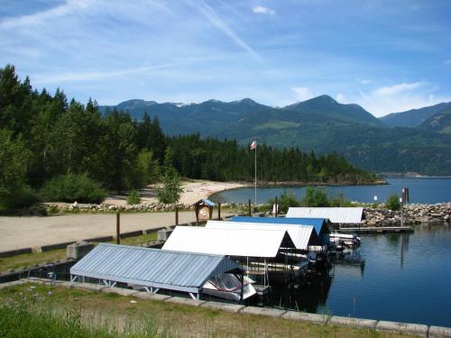 Shadow Mountain Cabins