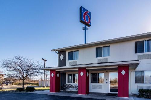 Motel 6-Barkeyville, PA - Hotel - Barkeyville