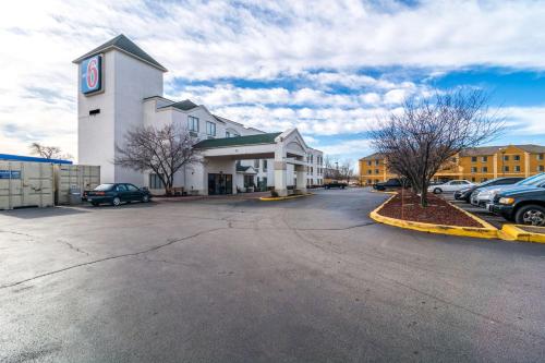 Motel 6-Harvey, IL - Hotel - Harvey