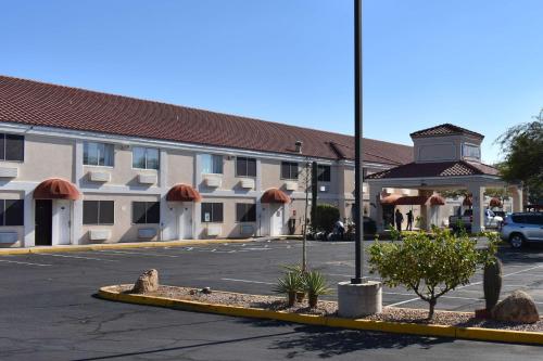 Motel 6-Apache Junction AZ