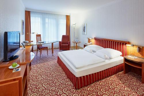 Dorint Herrenkrug Parkhotel Magdeburg Historisches Herrenkrug Parkhotel is perfectly located for both business and leisure guests in Magdeburg. Both business travelers and tourists can enjoy the hotels facilities and services. Facilities