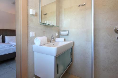 Avenida Mountain Resort by Alpin Rentals - image 8