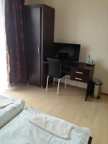 2 twin beds